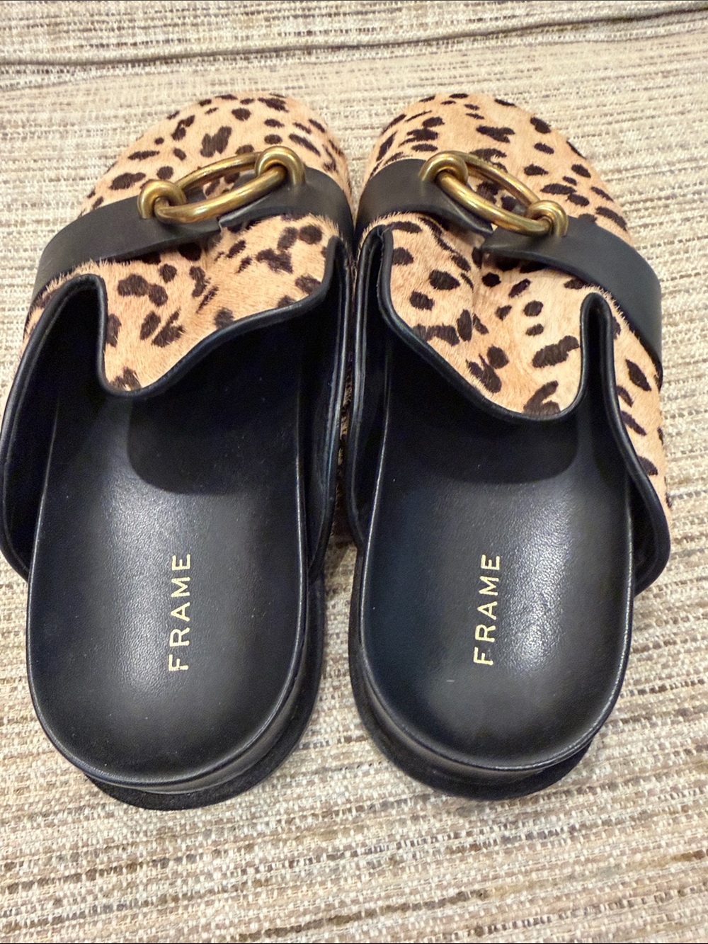 Frame Denim Leopard-Print Slide Mules with Black Strap & Gold Ring 8 1/2 - Picture 8 of 10